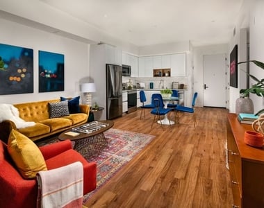269 S Mariposa Avenue - Photo Thumbnail 19