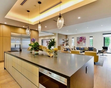 13020 Greenleaf Street - Photo Thumbnail 6