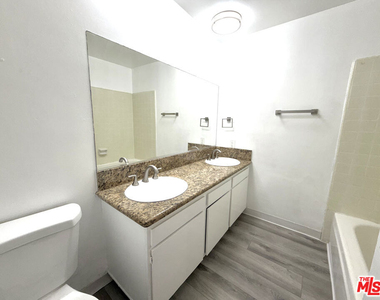 711 Orange Grove Avenue - Photo Thumbnail 10