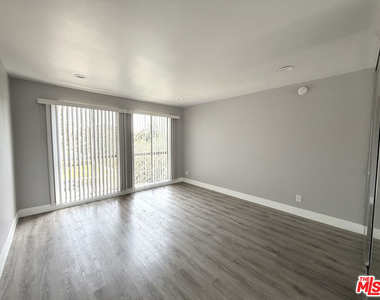 711 Orange Grove Avenue - Photo Thumbnail 11