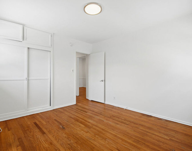 1138 S Sherbourne Drive - Photo Thumbnail 11