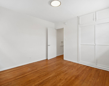1138 S Sherbourne Drive - Photo Thumbnail 13