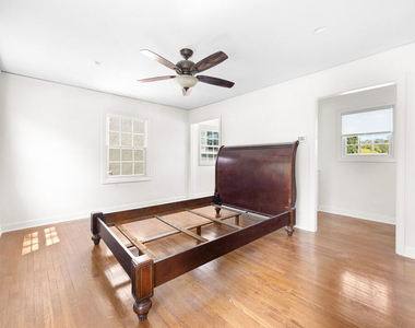 2411 St George Street - Photo Thumbnail 16