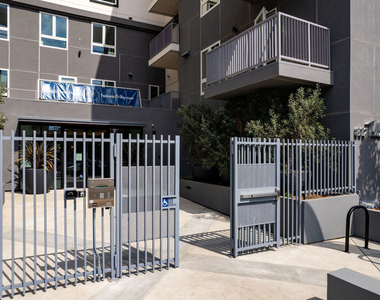 839 Fedora Street - Photo Thumbnail 18