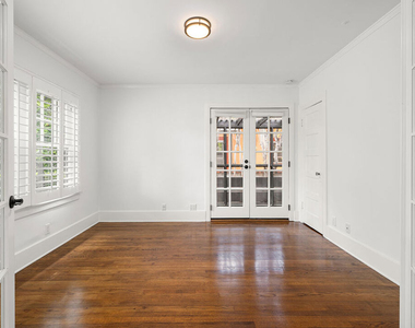521 Westbourne Drive - Photo Thumbnail 11