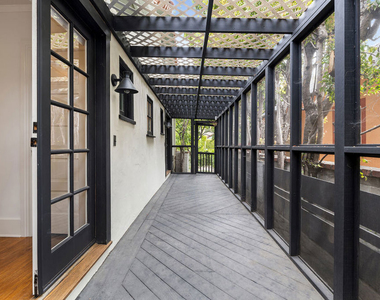 521 Westbourne Drive - Photo Thumbnail 14