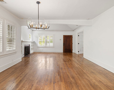 521 Westbourne Drive - Photo Thumbnail 4