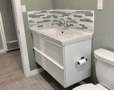 815 S Sherbourne Drive - Photo Thumbnail 5