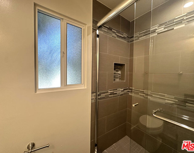 1155 Horn Avenue - Photo Thumbnail 7