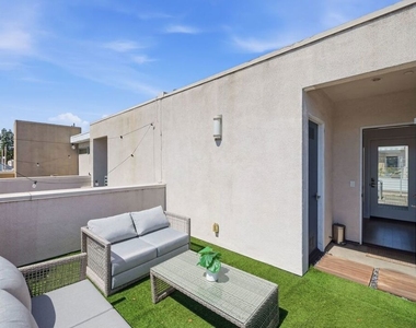 1400 N Fuller Avenue - Photo Thumbnail 69
