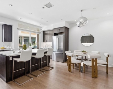 1400 N Fuller Avenue - Photo Thumbnail 8