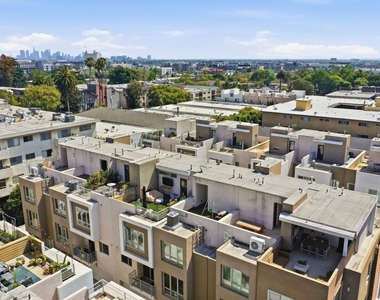 1400 N Fuller Avenue - Photo Thumbnail 68