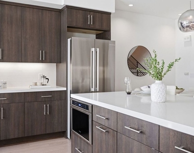 1400 N Fuller Avenue - Photo Thumbnail 11