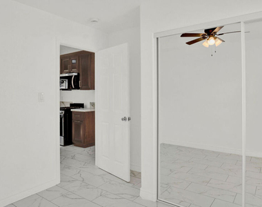 2239 W Lincoln Street - Photo Thumbnail 14