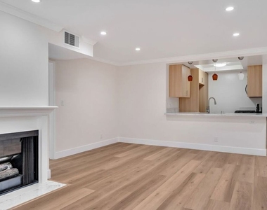 1520 N Vista Street - Photo Thumbnail 3