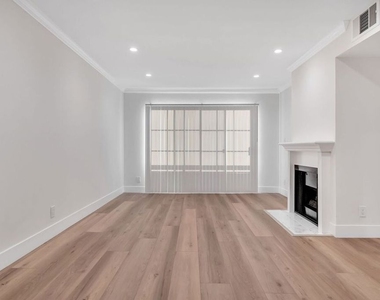 1520 N Vista Street - Photo Thumbnail 8