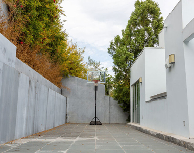 12148 Travis Street - Photo Thumbnail 19