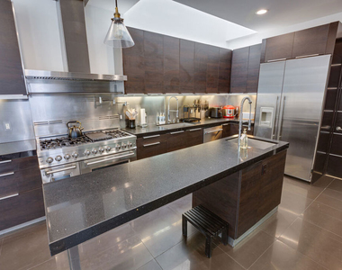 12148 Travis Street - Photo Thumbnail 5