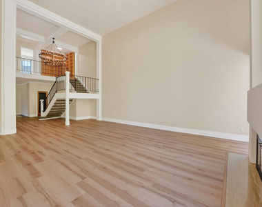 1288 Calle De Sevilla - Photo Thumbnail 8