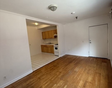 1816 N Gramercy Place - Photo Thumbnail 8