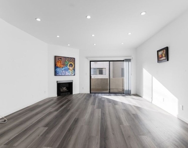 1727 S Bentley Avenue - Photo Thumbnail 21