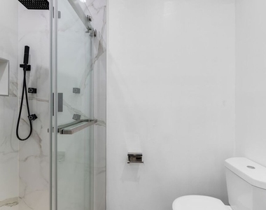 1727 S Bentley Avenue - Photo Thumbnail 20