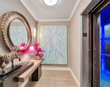 1727 S Bentley Avenue - Photo Thumbnail 28
