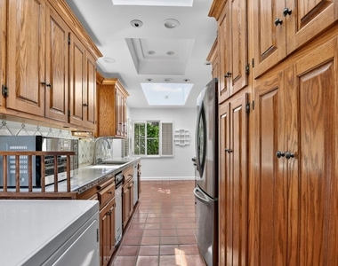 10341 Keswick Avenue - Photo Thumbnail 15