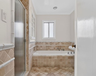 10341 Keswick Avenue - Photo Thumbnail 20