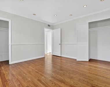 10341 Keswick Avenue - Photo Thumbnail 18