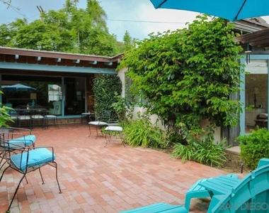 1045 Adella - Photo Thumbnail 14