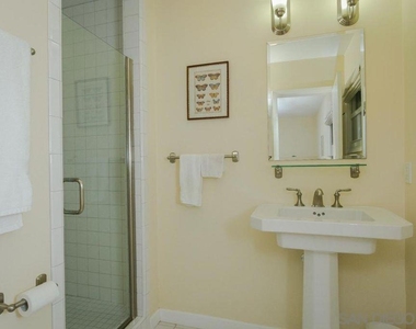 1045 Adella - Photo Thumbnail 15