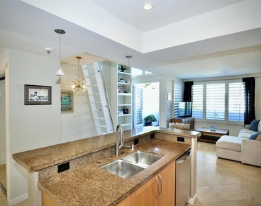 5490 La Jolla Blvd - Photo Thumbnail 10