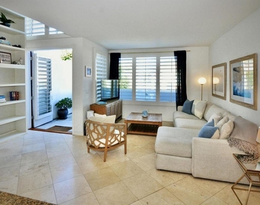 5490 La Jolla Blvd - Photo Thumbnail 3