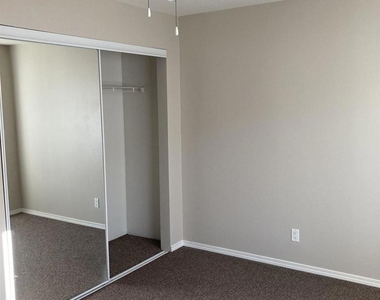 7405 Charmant Drive - Photo Thumbnail 17