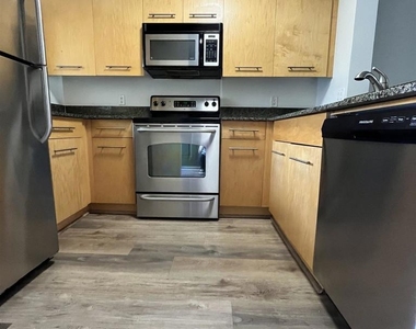 7405 Charmant Drive - Photo Thumbnail 5