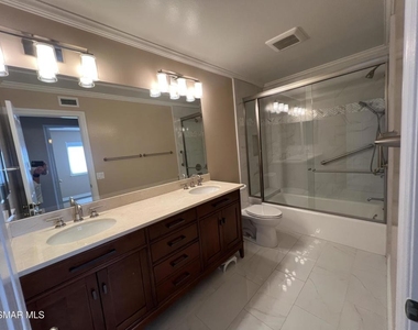 261 Scarborough Street - Photo Thumbnail 8