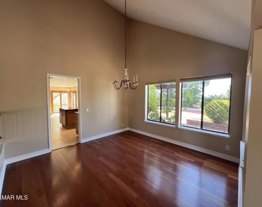 261 Scarborough Street - Photo Thumbnail 15