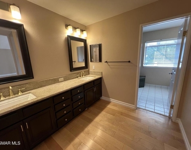 261 Scarborough Street - Photo Thumbnail 4