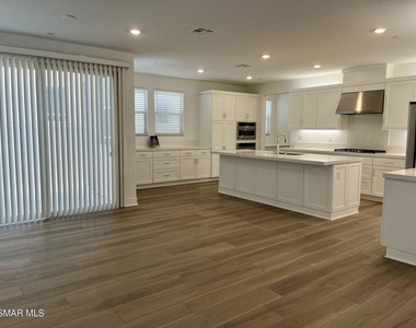 740 Edward Scholle Drive - Photo Thumbnail 3