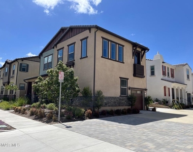 740 Edward Scholle Drive - Photo Thumbnail 2