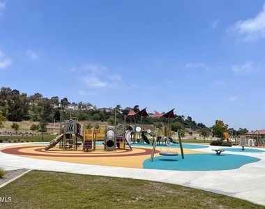 740 Edward Scholle Drive - Photo Thumbnail 28