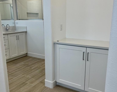 740 Edward Scholle Drive - Photo Thumbnail 14