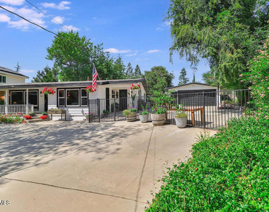 279 Lake Sherwood Drive - Photo Thumbnail 2