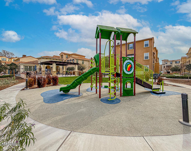 389 Castiano Street - Photo Thumbnail 34