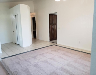 68412 Descanso Circle - Photo Thumbnail 5