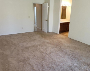 68412 Descanso Circle - Photo Thumbnail 32