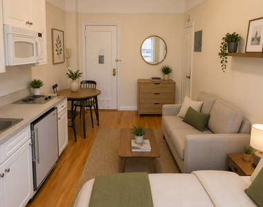 West 45th Street - Photo Thumbnail 1