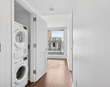 W 113th St and Amsterdam Ave - Photo Thumbnail 5