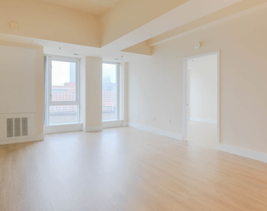 1 Harborside Place - Photo Thumbnail 58